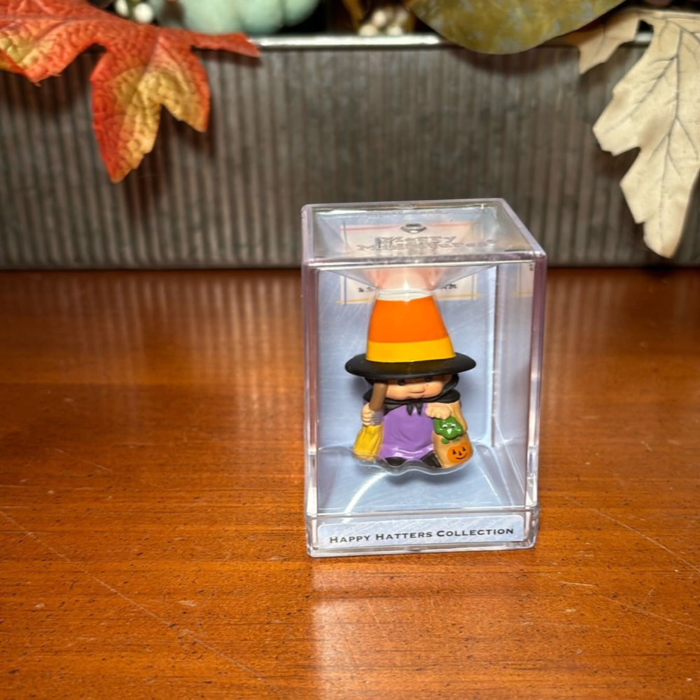 Hallmark 2000 Happy Hatters Collection Candy Capper